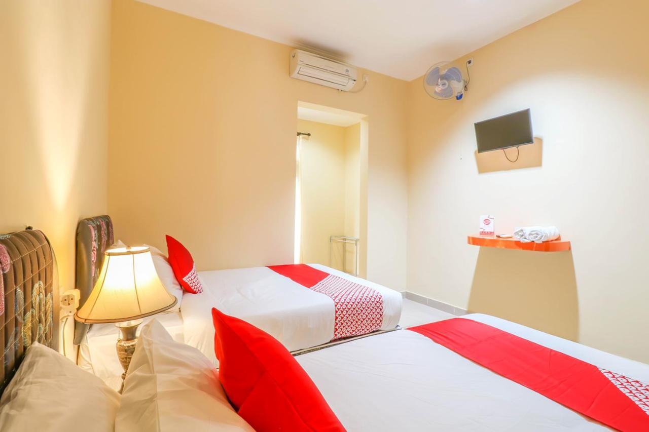 โอโย 2280 วิสมา กุนตูร์ 2 Hotel เดนปาซาร์ ภายนอก รูปภาพ